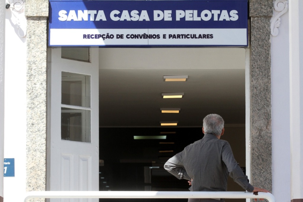 Foto: Jô Folha - DP - Sindicato expõe reclamação dos servidores